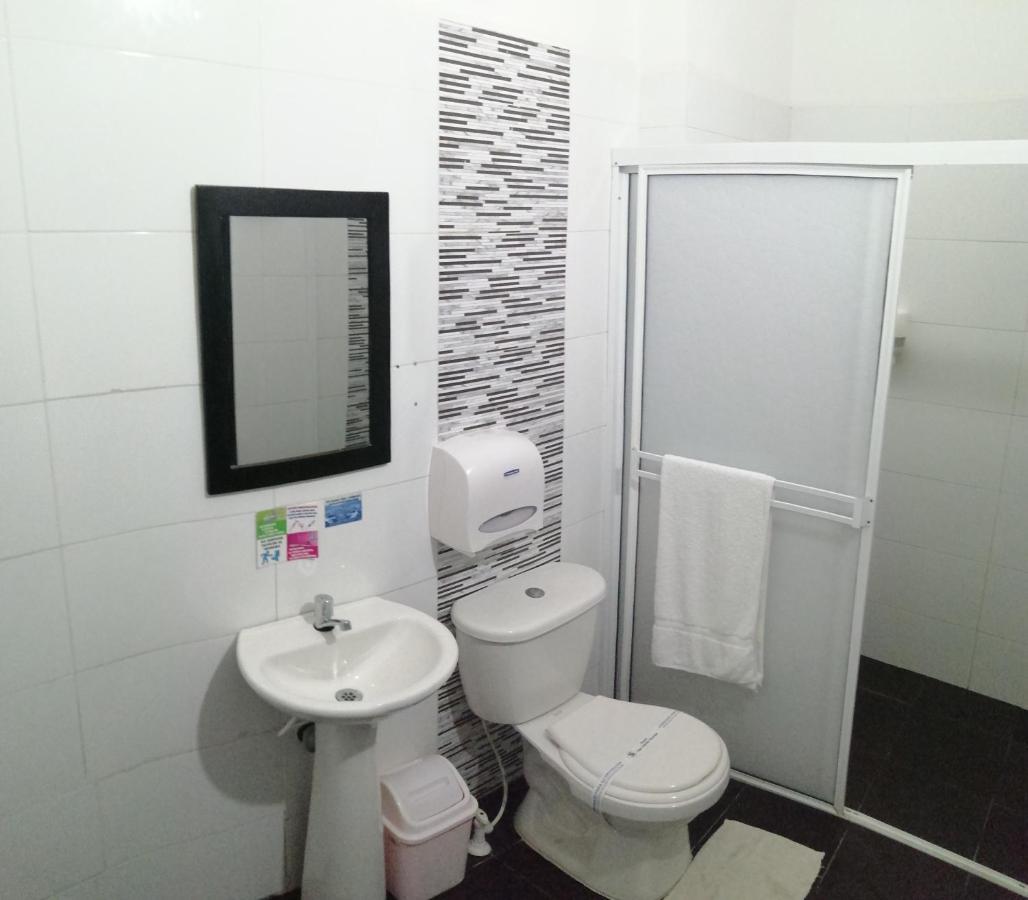 Hotel San Adolfo Карепа Экстерьер фото